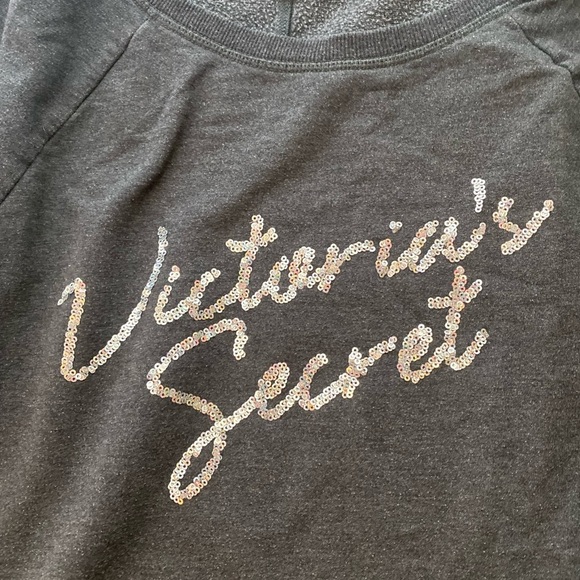 Victoria’s Secret Sz Small Gray Sweater Sequins Logo Slouchy Y2K Glam EUC - Picture 8 of 10